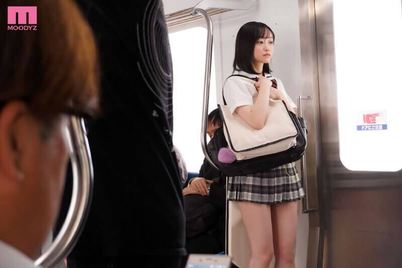 小栗みゆ　制服